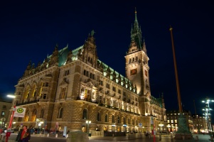 Rathaus at night.