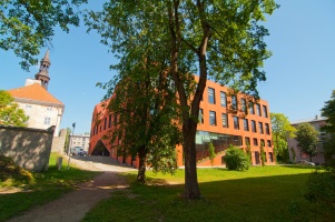 Narva Tartu Ülikooli Kolledži tagakülg